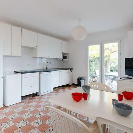 T2 En Rdc, 6 Pers, Narbonne-plage, 100m De La Mer, Animaux Ok, Cuisine Equipee, Wifi - Fr-1-409-149 Apartman *