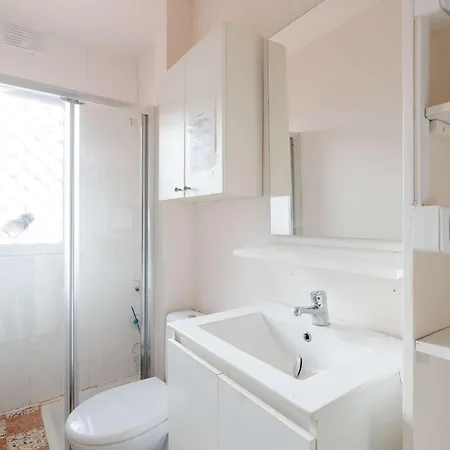 T2 En Rdc, 6 Pers, Narbonne-plage, 100m De La Mer, Animaux Ok, Cuisine Equipee, Wifi - Fr-1-409-149 ناربون