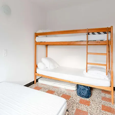 T2 En Rdc, 6 Pers, Narbonne-plage, 100m De La Mer, Animaux Ok, Cuisine Equipee, Wifi - Fr-1-409-149 דירה נרבון