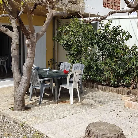 דירה T2 En Rdc, 6 Pers, Narbonne-plage, 100m De La Mer, Animaux Ok, Cuisine Equipee, Wifi - Fr-1-409-149